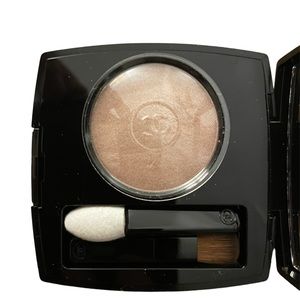 Chanel longwear eyeshadow.